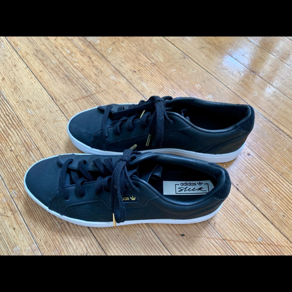 Adidas Sleek Core Black Women’s Sneaks WORN ONCE!